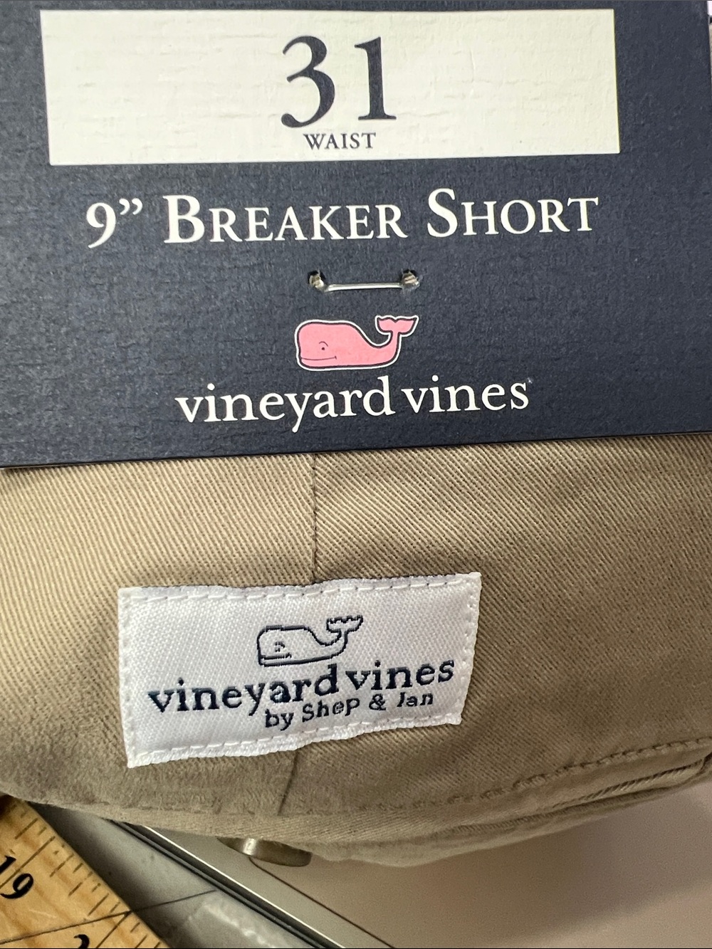 Vineyard Vines Khaki 9" Breaker shorts size 31 NWT - Picture 13 of 14